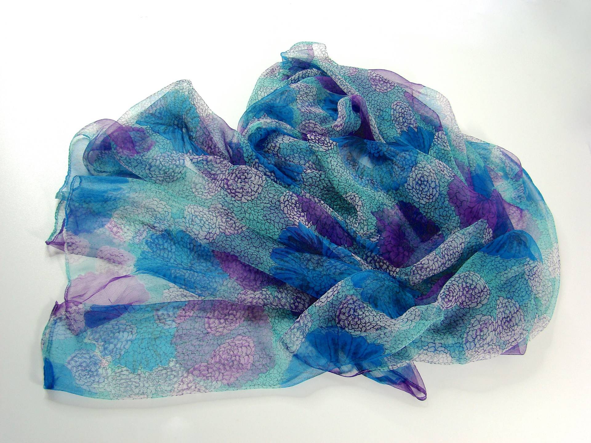 Schal/Tuch Türkis-Blau Lila Blütenprint 100 % Seide/Chiffon 105 X 160 Schal/Tuch Türkis-Blau Lila Blütenprint 100 % Seide/Chiffon 105 X 160 von LolloPazollo