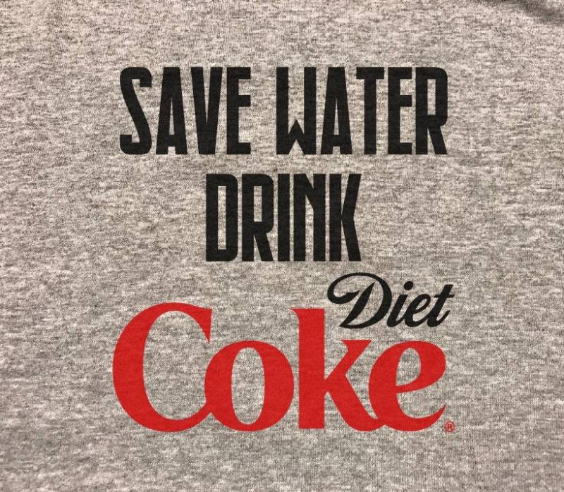Außer Wasser Zu Trinken Diet Coke T-Shirt Außer Wasser Zu Trinken Diet Coke T-Shirt von LollysLoft