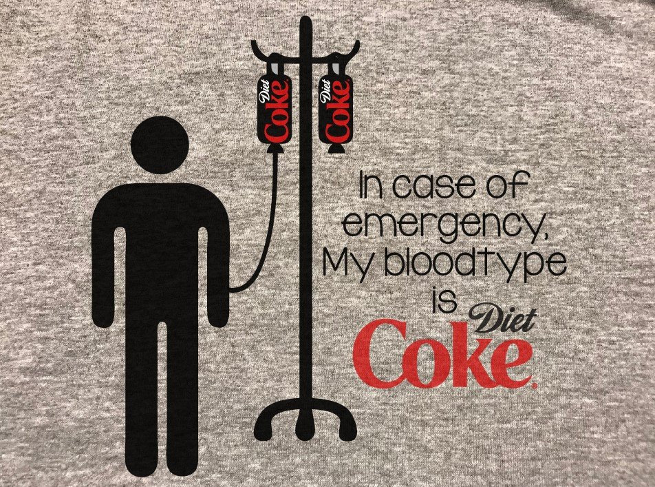 Im Notfall Ist Meine Blutgruppe Diet Coke T-Shirt Im Notfall Ist Meine Blutgruppe Diet Coke T-Shirt von LollysLoft