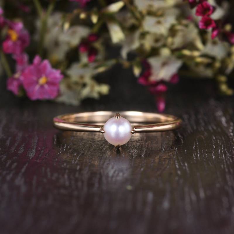 Gelb Gold Verlobungsring 4mm Akoya Perle Natürliche Ring Solitär Zierlich Mini Versprechen Geschenk Abschlussring von Lomantic
