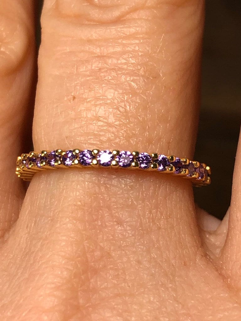 stapelring Mit 14-Karätigem Gelbgold, Natürlichem Amethyst, Ehering Für Die Ganze Ewigkeit von LombardoJewelry