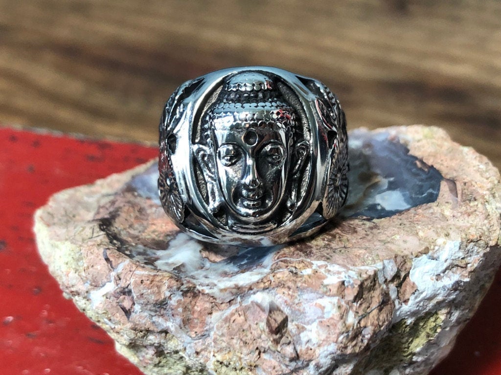 Herrenring Buddha Statement Ring - Ehering von LombardoJewelry