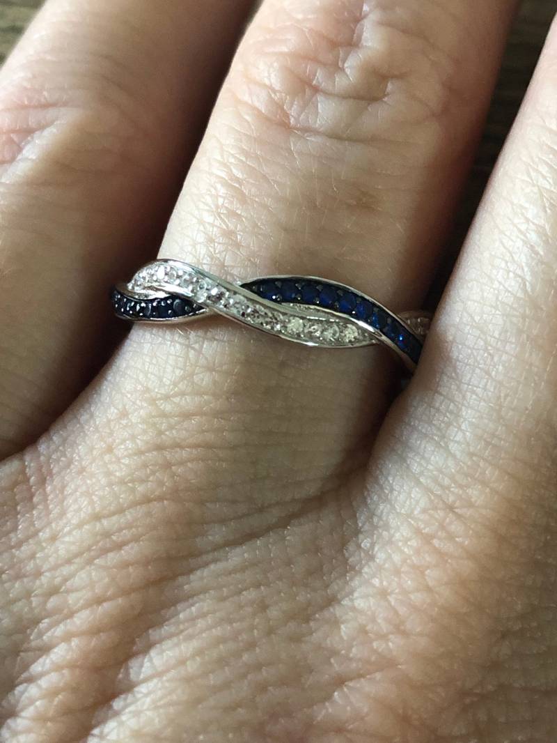 Natürliche Blauer Saphir Gewebt Voll Eternity Twist Hochzeit Band Ring Natürliche Blauer Saphir Gewebt Voll Eternity Twist Hochzeit Band Ring von LombardoJewelry