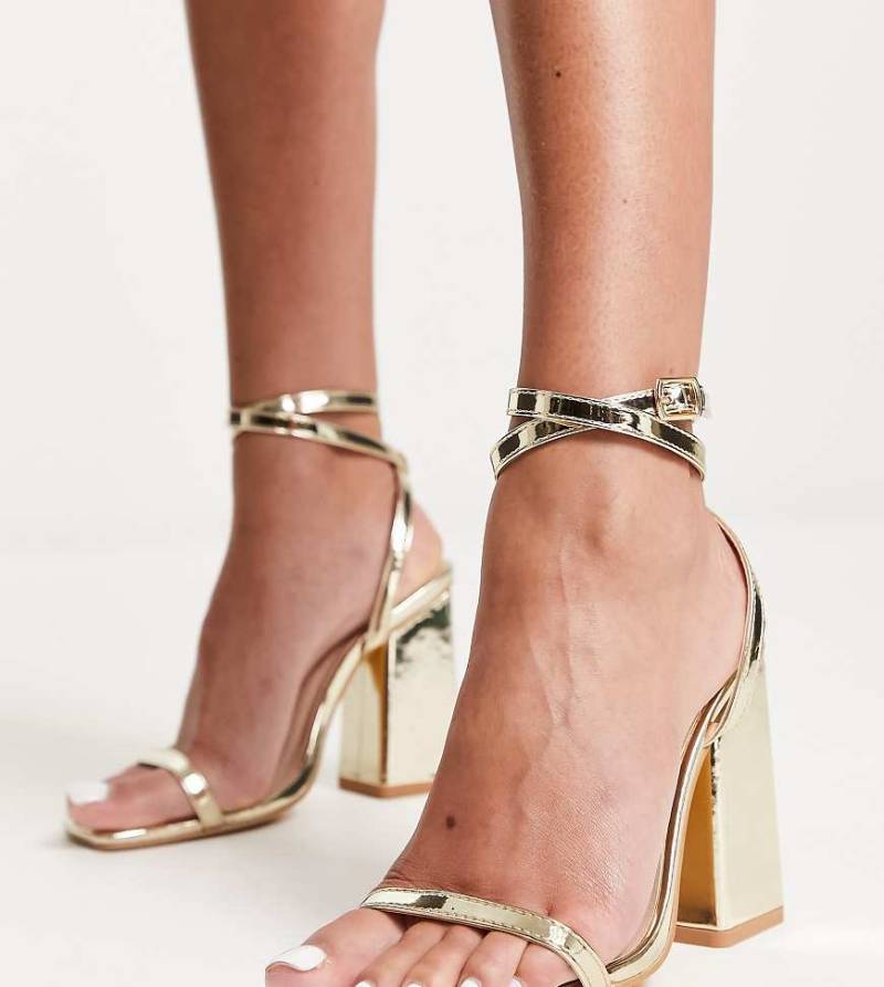 London Rebel Wide Fit - Sandale mit Blockabsatz in Gold, breite Passform-Goldfarben von London Rebel Leather Wide Fit