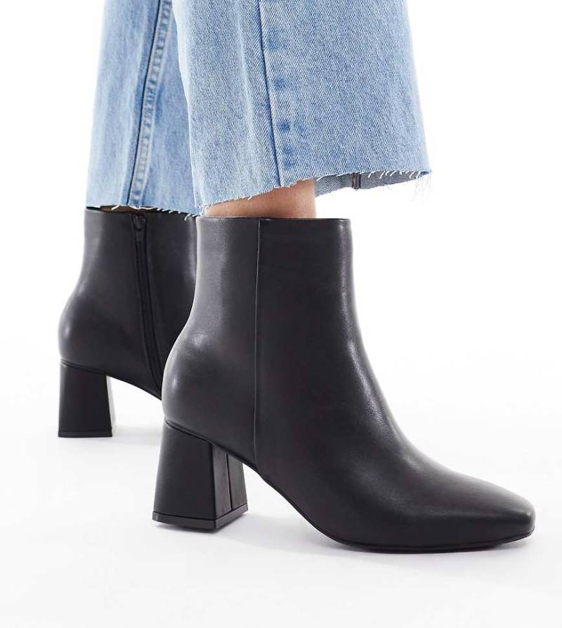 London Rebel Wide Fit - Nova - Stiefel in Schwarz mit mittelhohem Absatz, weite Passform von London Rebel Wide Fit