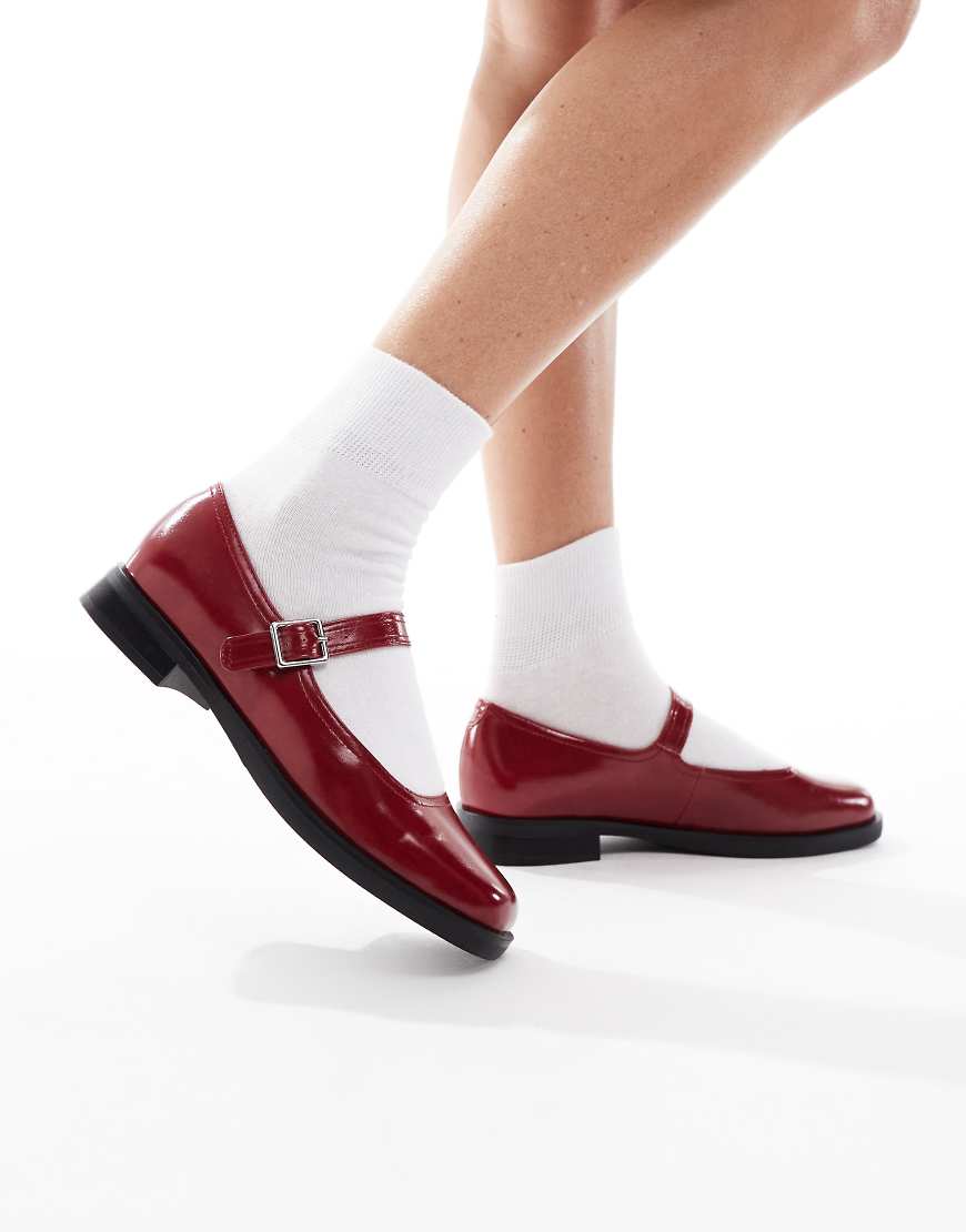 London Rebel - Adeline - Mary-Jane-Schuhe in Rot mit dicker Sohle London Rebel - Adeline - Mary-Jane-Schuhe in Rot mit dicker Sohle von London Rebel