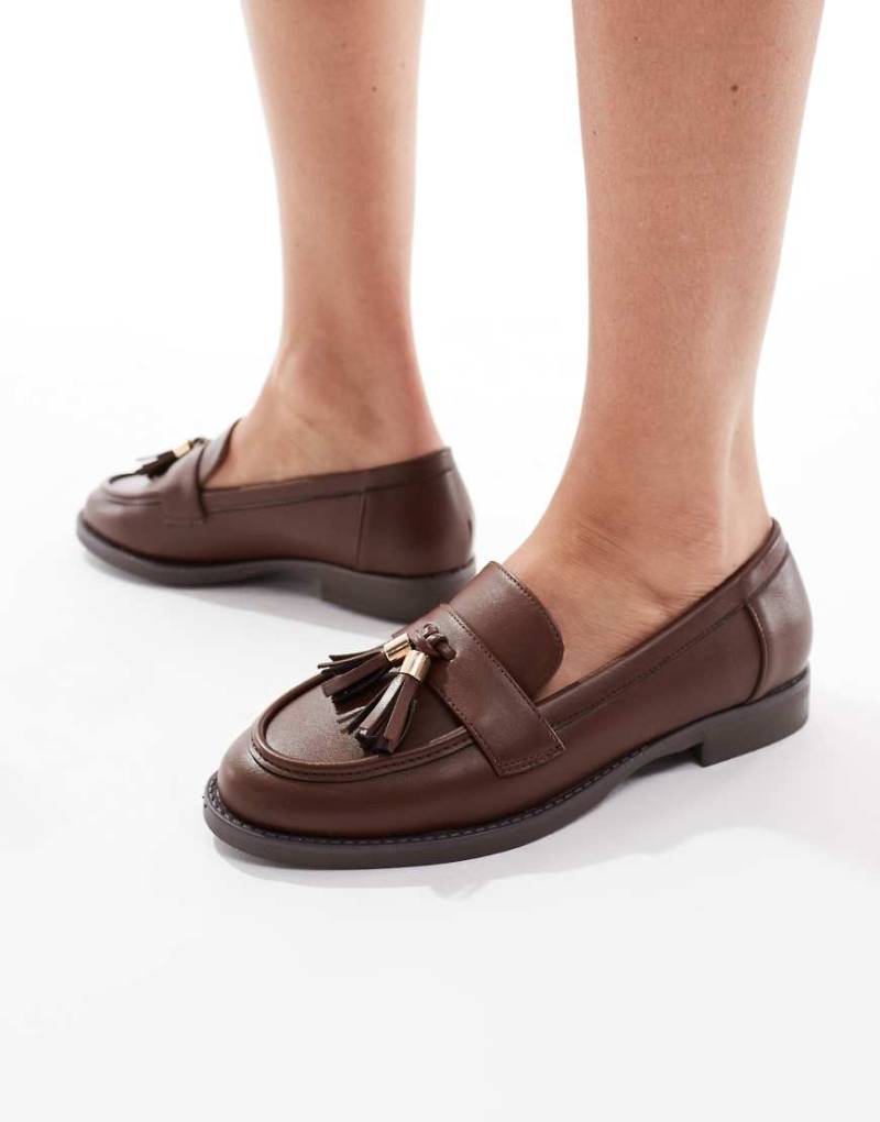 London Rebel - Amelia - Penny Loafer in Braun mit Quaste von London Rebel
