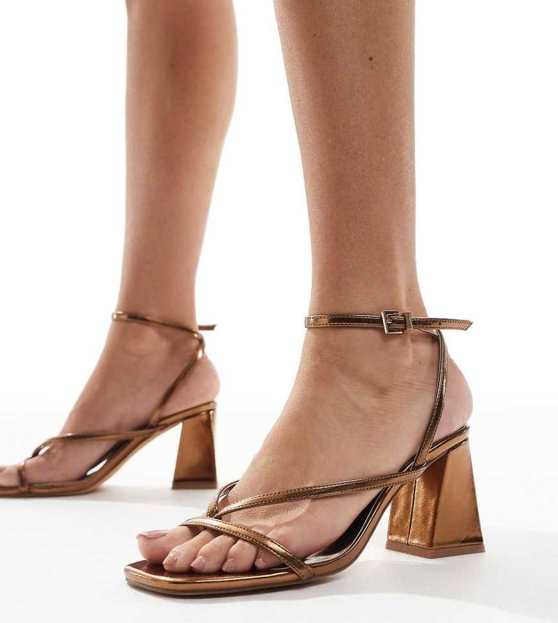 London Rebel - Aria - Riemchen-Sandaletten in Bronze mit mittelhohem Blockabsatz-Brown von London Rebel