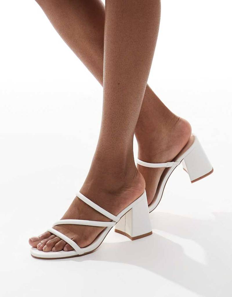 London Rebel - Slip-on-Riemchensandalen in Weiß mit Blockabsatz von London Rebel