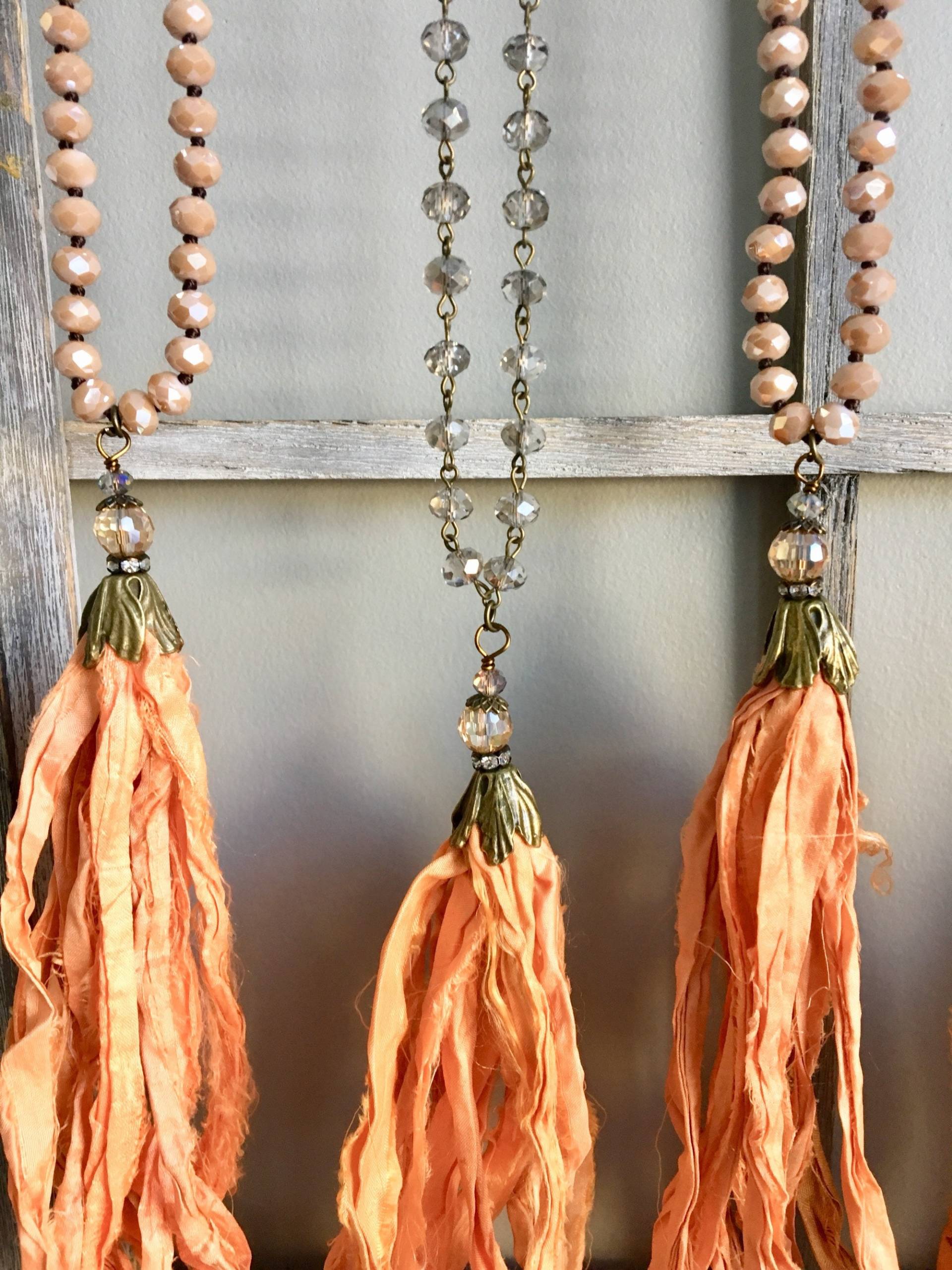 Boho Seide Sari Quaste Halskette Boho Seide Sari Quaste Halskette von LondonAmayaJewelry