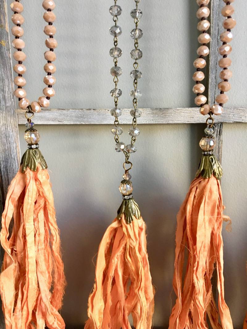 Boho Seide Sari Quaste Halskette Boho Seide Sari Quaste Halskette von LondonAmayaJewelry