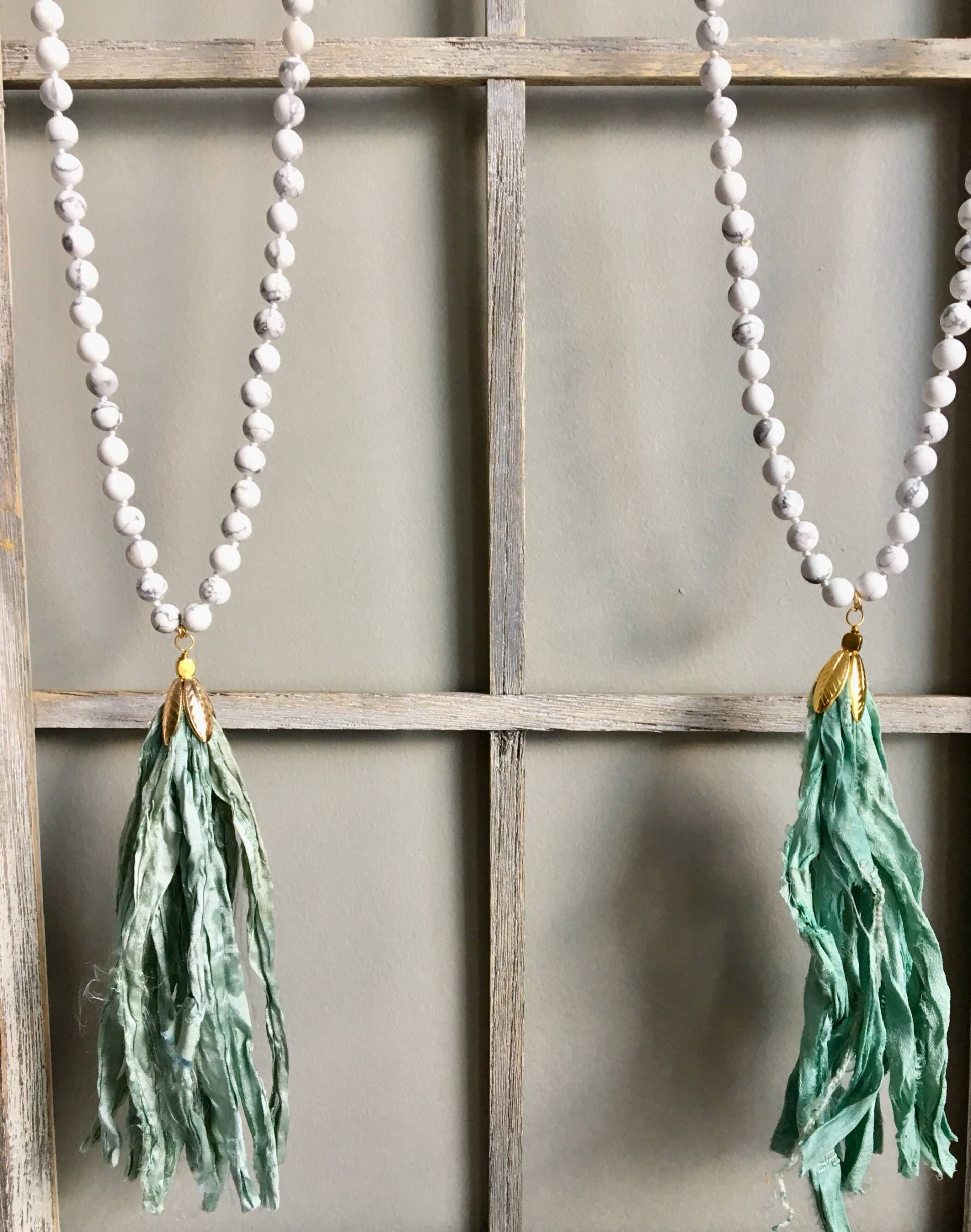 Minzblatt Boho Seide Quaste Halskette Minzblatt Boho Seide Quaste Halskette von LondonAmayaJewelry