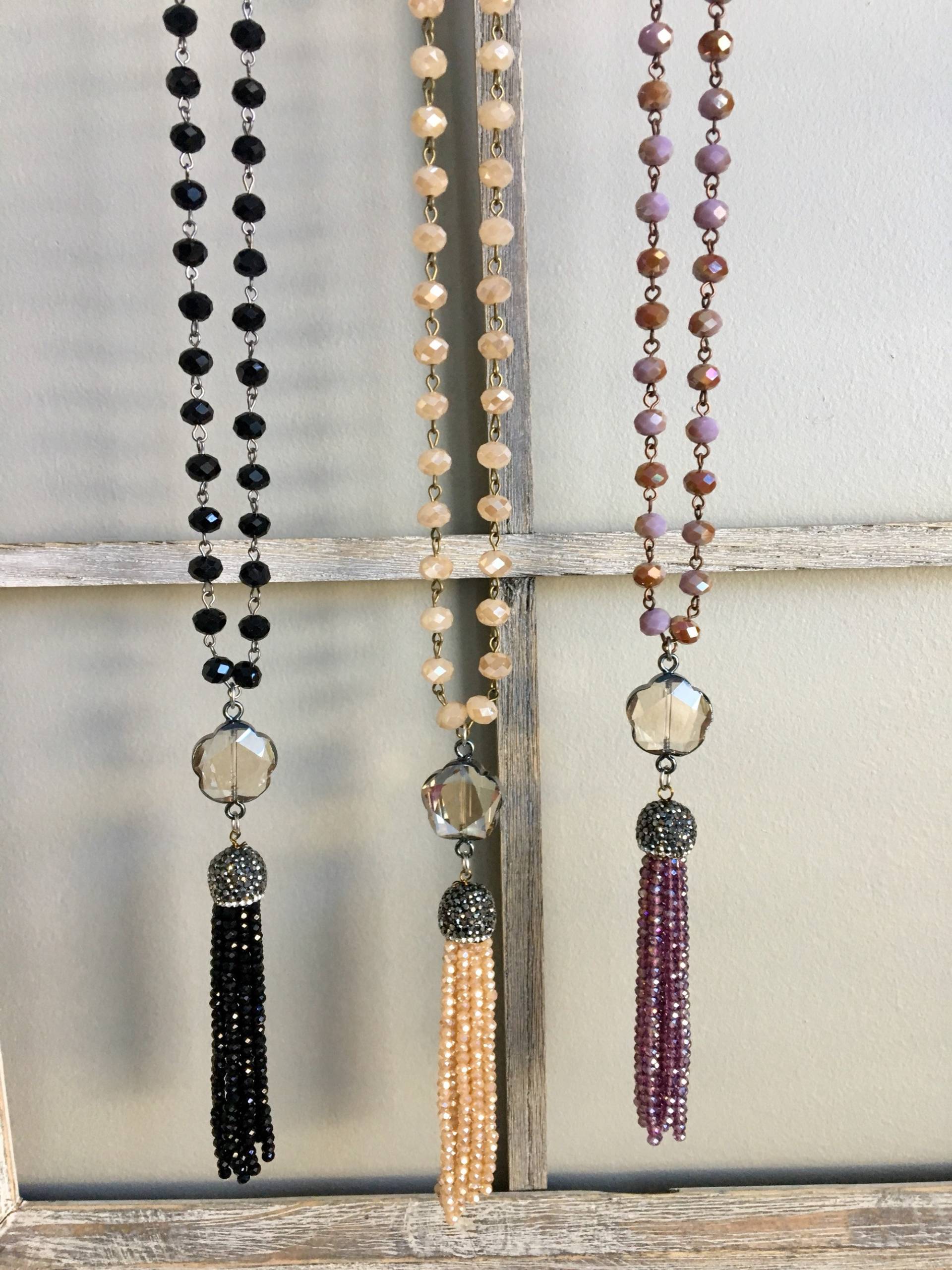 Perlen Kristall Kleeblatt Halskette Perlen Kristall Kleeblatt Halskette von LondonAmayaJewelry