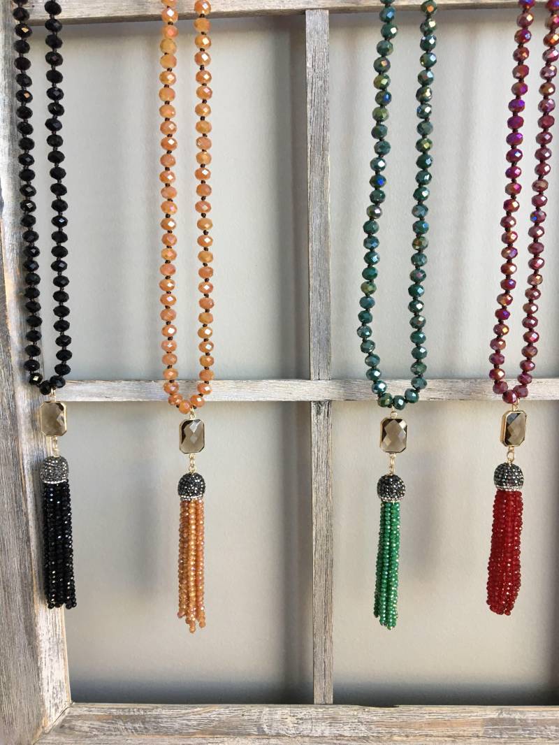 Perlen Quaste Pave Halskette von LondonAmayaJewelry
