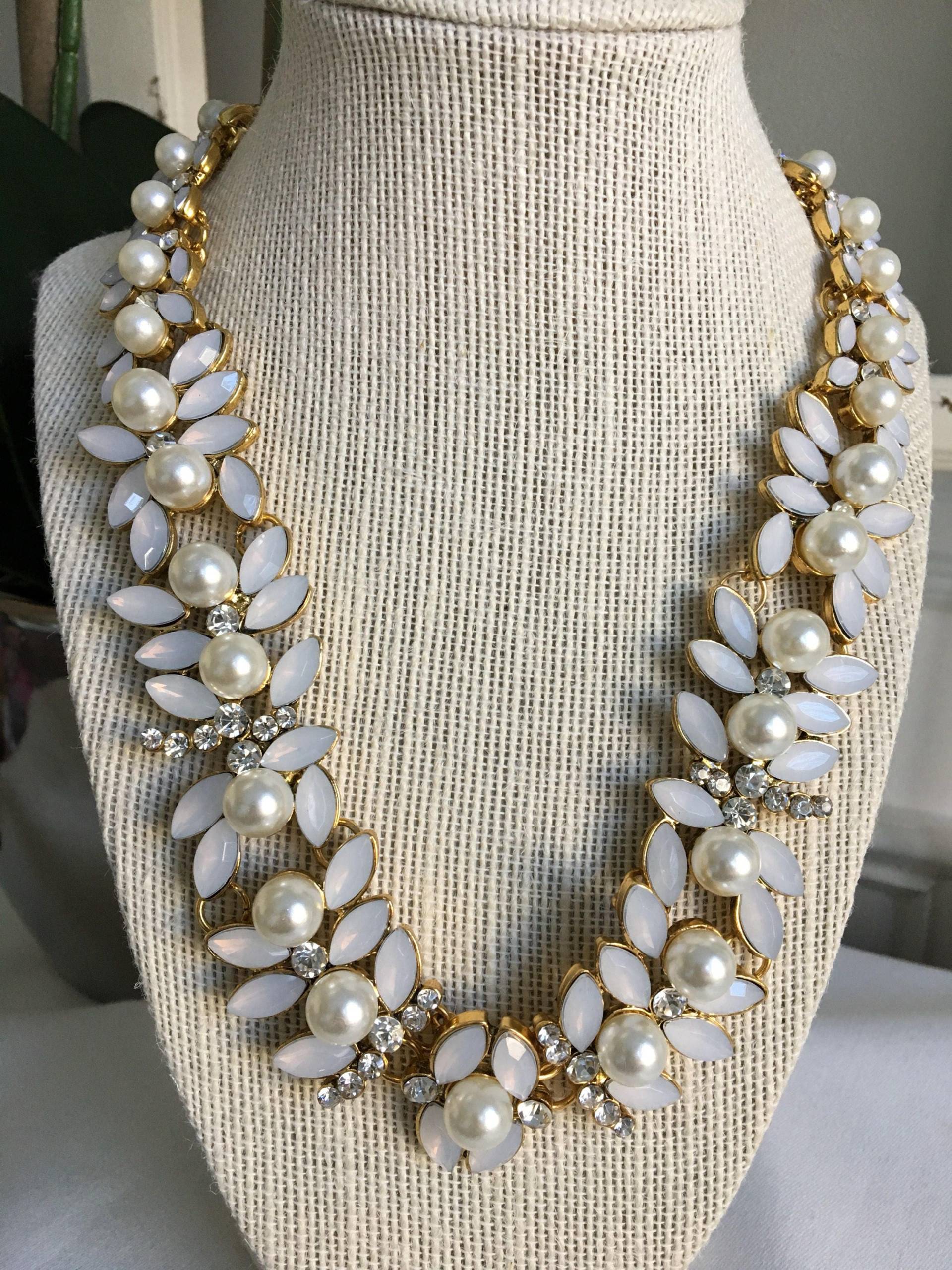 Vintage Inspirierte Faux-Perlen-statement Vintage Inspirierte Faux-Perlen-statement von LondonAmayaJewelry