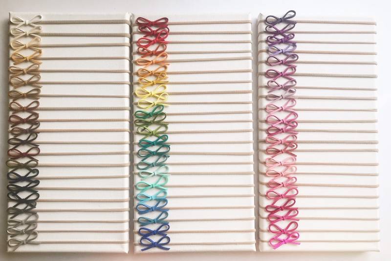 Set Mit 10 Baby Stirnband Schleife - Farben Nach Wahl Mini Leder Wildleder Auf Nylon Stirnbänder Für Neugeborene, Kleine Kinder Und Kleinkinder von LondonandLulu