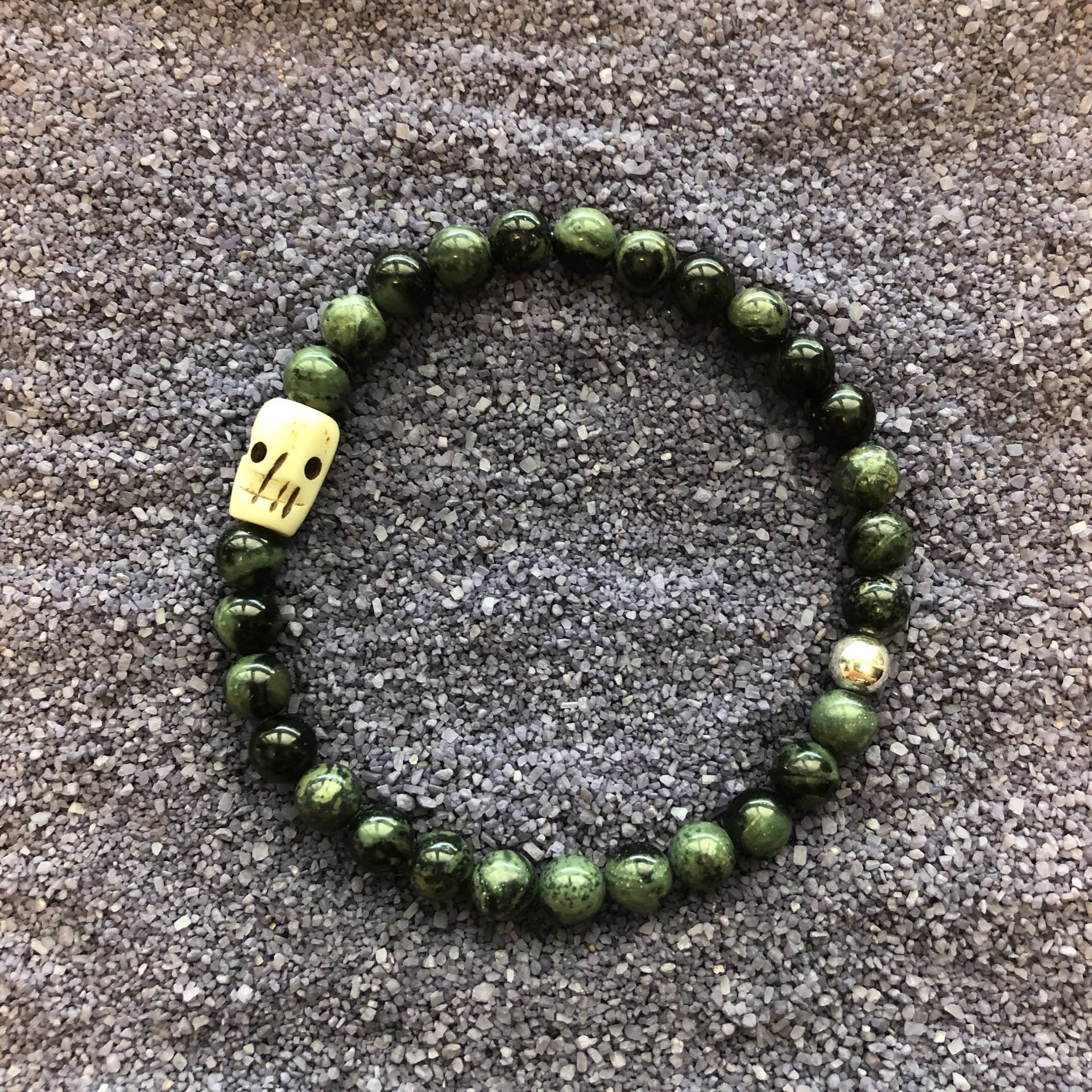 Lone Gunman Perlen Dehnbares Armband Skull Kampaba Jaspis 6mm von LoneGunmanClothing