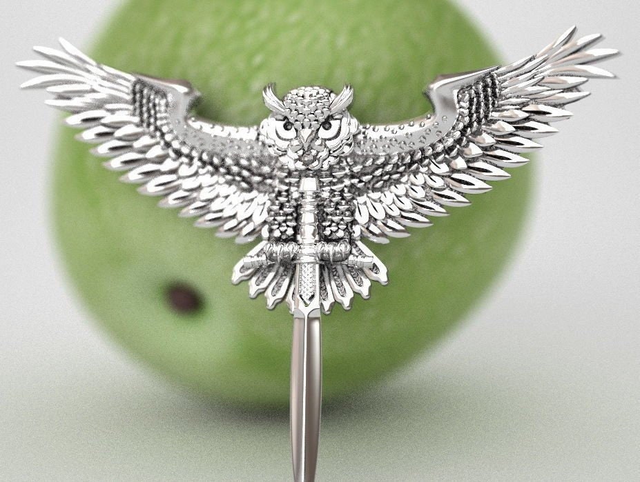 Soren Eule Anhänger 10K/14K/18K Weiß, Gelb, Rose, Grün Gold, Vergoldet & Silber Schwert Klinge Fantasy Tier Vogel Flügel Halskette von LoniDesignGroup