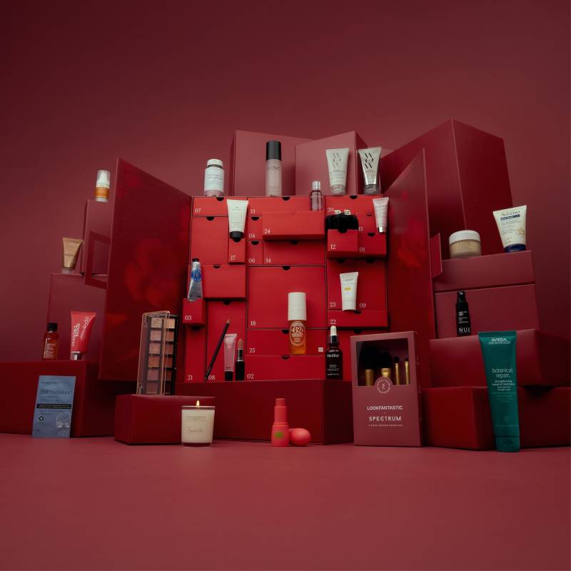 Beauty-Adventskalender (im Wert von über 765 €) von LookFantastic