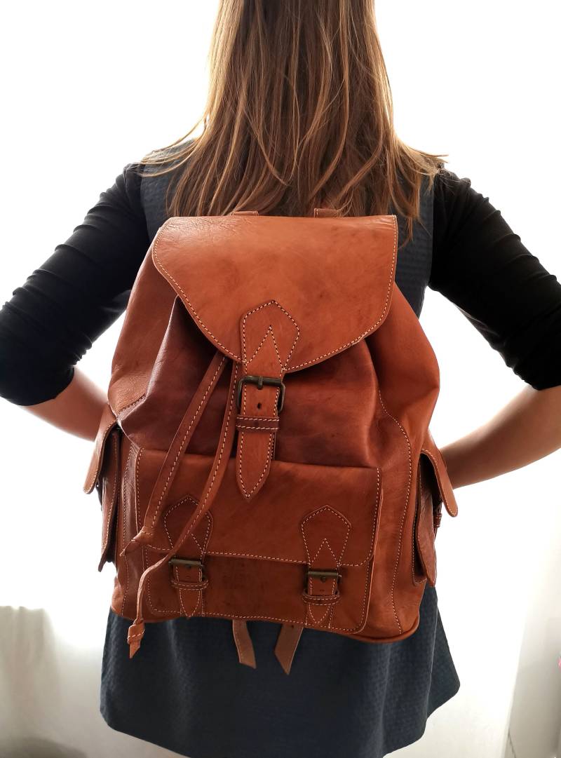 Handgefertigte Leder Laptop Rucksack Chic Boho Tasche von LoomAndField