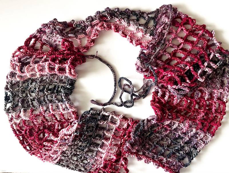 Crochet Mesh Cover Up Bolero, Strand-Cardigan Mit Schnürung Vorne, Handgefertigtes Sommer-Bademode-Accessoire von LoomiaCrafts