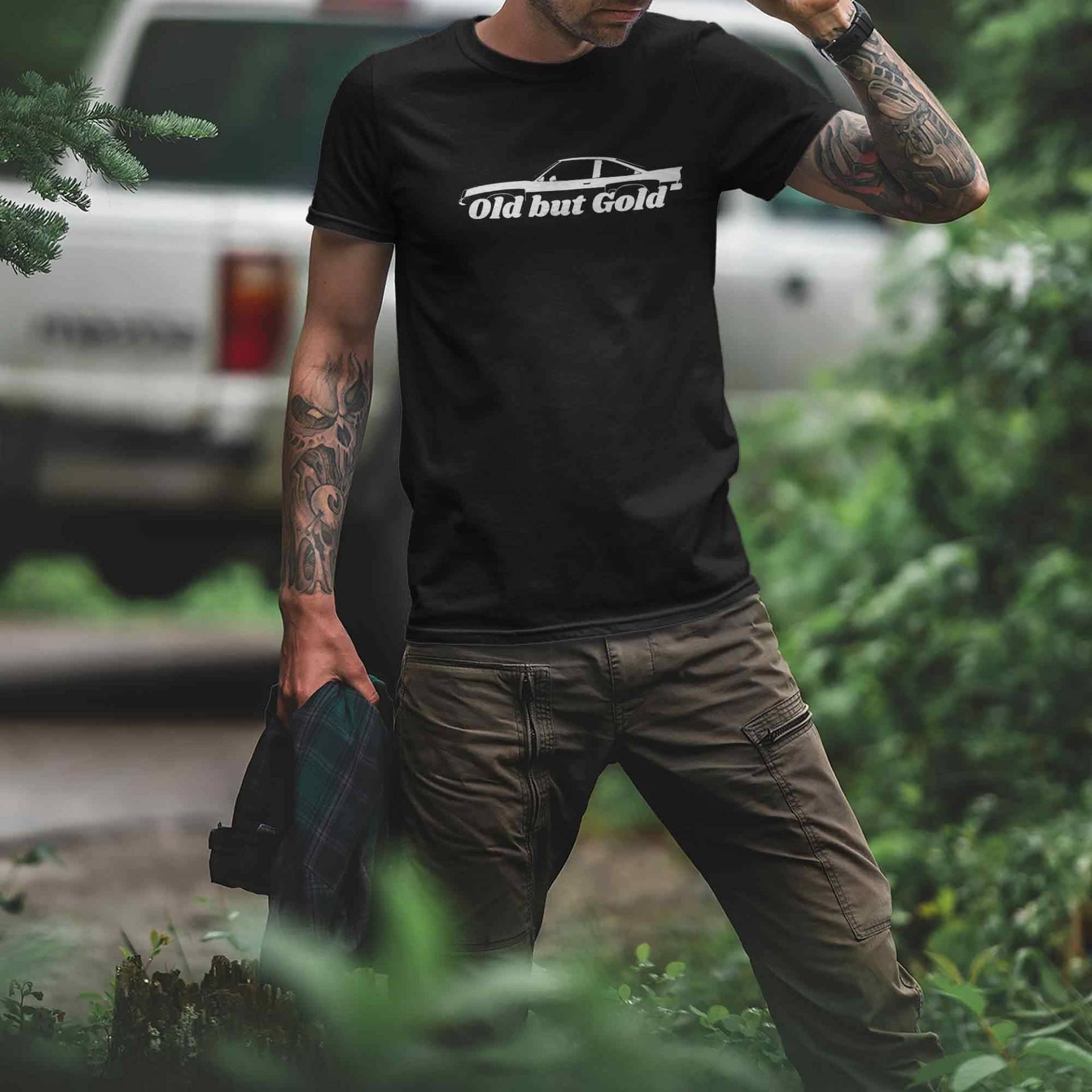 T-Shirt - Old But Gold Manta400 | B Silhouette, Geschenk Für Petrolheads, Bedrucktes Shirt von Loomley