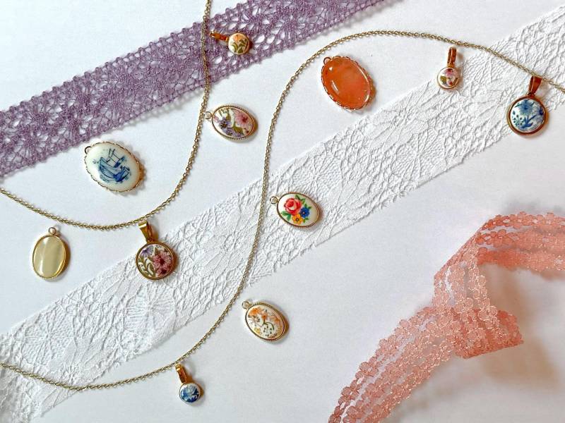 Baue Deine Vintage Charm Halskette, 18 Karat Vergoldete Halskette Mit Anhänger - Personalisierbar Echten 70Er Cabochon, Geschenk Für Sie Baue Deine Vintage Charm Halskette, 18 Karat Vergoldete Halskette Mit Anhänger - Personalisierbar Echten 70Er Cabochon, Geschenk Für Sie von LoonyYouStudio