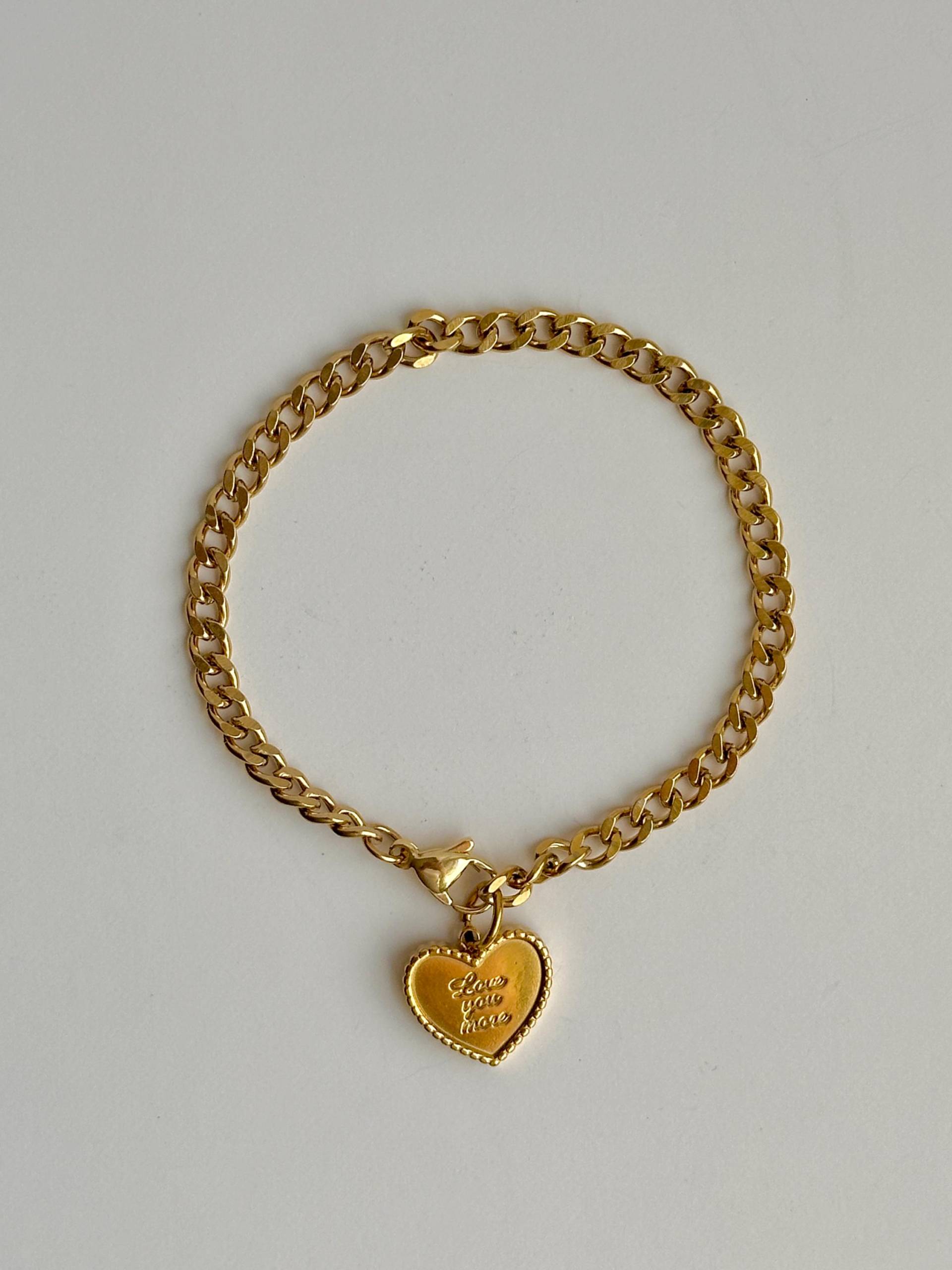 Love You More - Armband, Charm Armband in 18 Karat Gold, Edelstahl, Wasserfest, Ein Anhänger, Herz Charm, Schlicht Und Minimalistisch von LoonyYouStudio