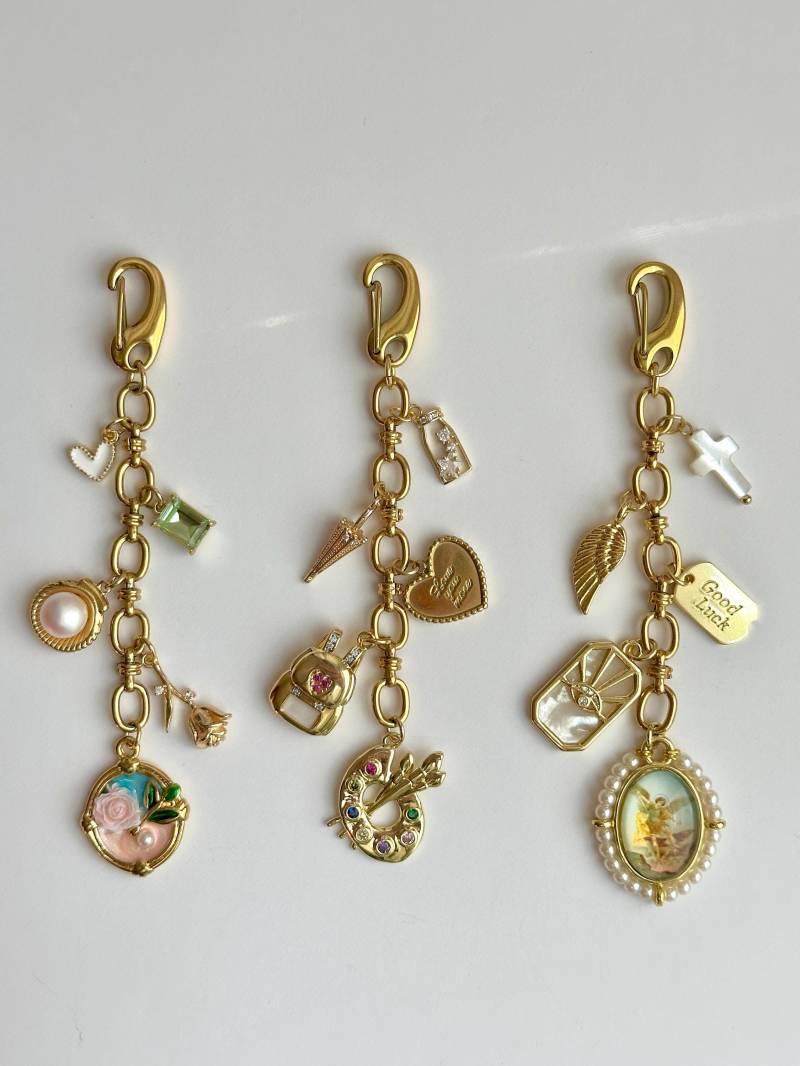 Vintage Inspirierte Schlüsselanhänger | Handgemachte Charms Mit Perlen, Herzen & Rosen Einzigartige Geschenkidee Für Frauen, Aus Edelstahl Vintage Inspirierte Schlüsselanhänger | Handgemachte Charms Mit Perlen, Herzen & Rosen Einzigartige Geschenkidee Für Frauen, Aus Edelstahl von LoonyYouStudio