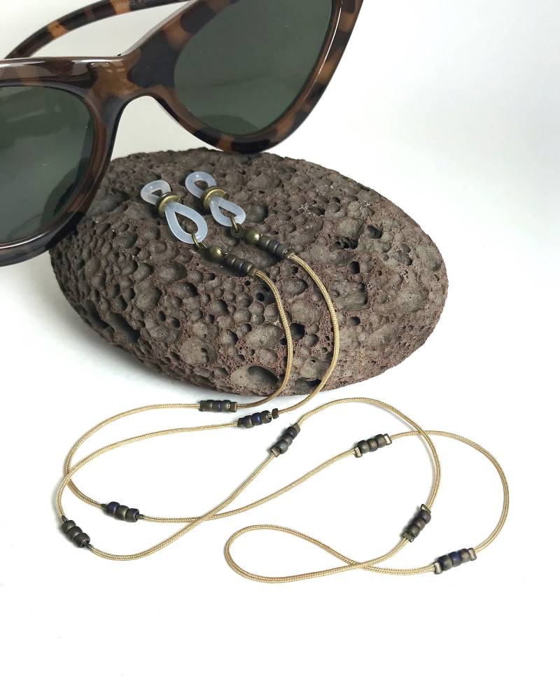 Einfache Boho Brillenkette ∫ Winzige Perlenkettenhalter Schlichte Kette Erdige Lesebrillen-Schnur von LoopAccessoriesShop