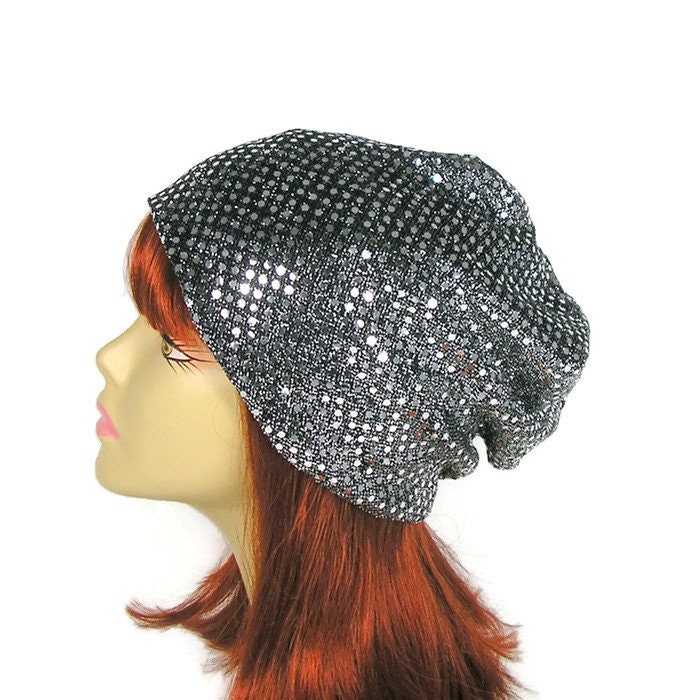 Glam Slouchy Hat Silber Slouch Beanie Sparkle Glitzernde Glitzy Retro Glam Slouchy Hat Silber Slouch Beanie Sparkle Glitzernde Glitzy Retro von LooptheLoop