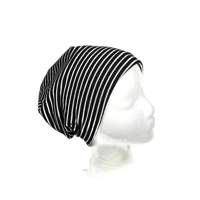 Leichte Schwarz-Weiß Gestreifte Slouchy Mütze Hut Für Männer Frauen Chemo Cap Hüte Haarausfall Sondergrösse/Futter von LooptheLoop