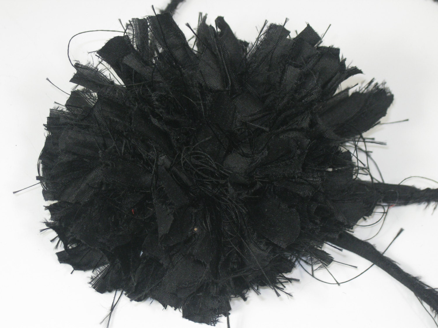 Schwarze Seidenblume Pin Brosche Anstecknadel Pins Damen Corsage Seidenblumen Schwarz Shabby Chic Schwarze Seidenblume Pin Brosche Anstecknadel Pins Damen Corsage Seidenblumen Schwarz Shabby Chic von LooptheLoop