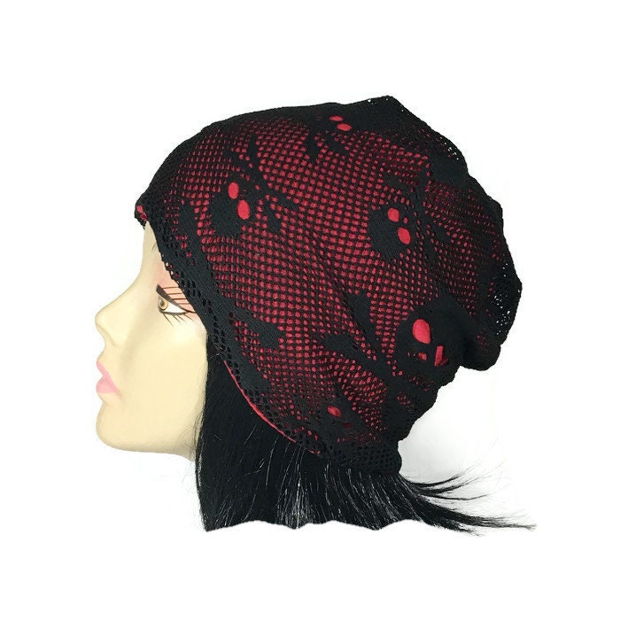 Schwarzer Schädel Slouchy Hat Goth Hüte Benutzerdefinierte Größe/Futter Mütze Halloween Mützen Wunderliche Schädel-Hut Schwarzer Schädel Slouchy Hat Goth Hüte Benutzerdefinierte Größe/Futter Mütze Halloween Mützen Wunderliche Schädel-Hut von LooptheLoop