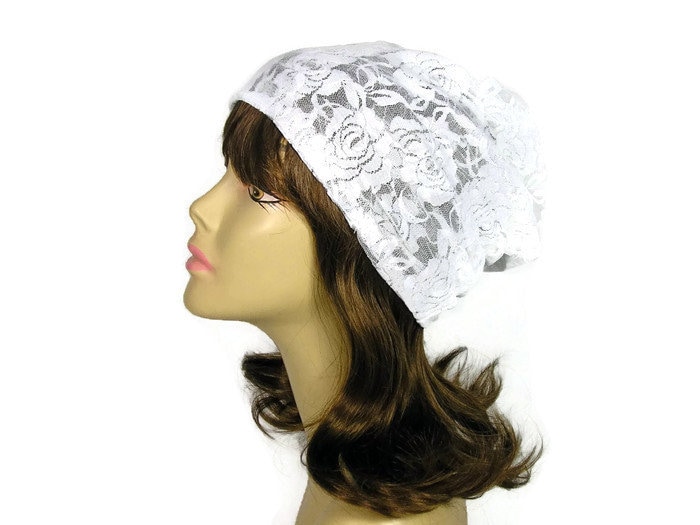 Weißer Spitzen-Summer-Beanie Spitzen-Slouch-Hut Frauen Slouchy Hüte Lacey Mützen Benutzerdefinierte Größe Spitze Hut Alle Spitzenhüte von LooptheLoop