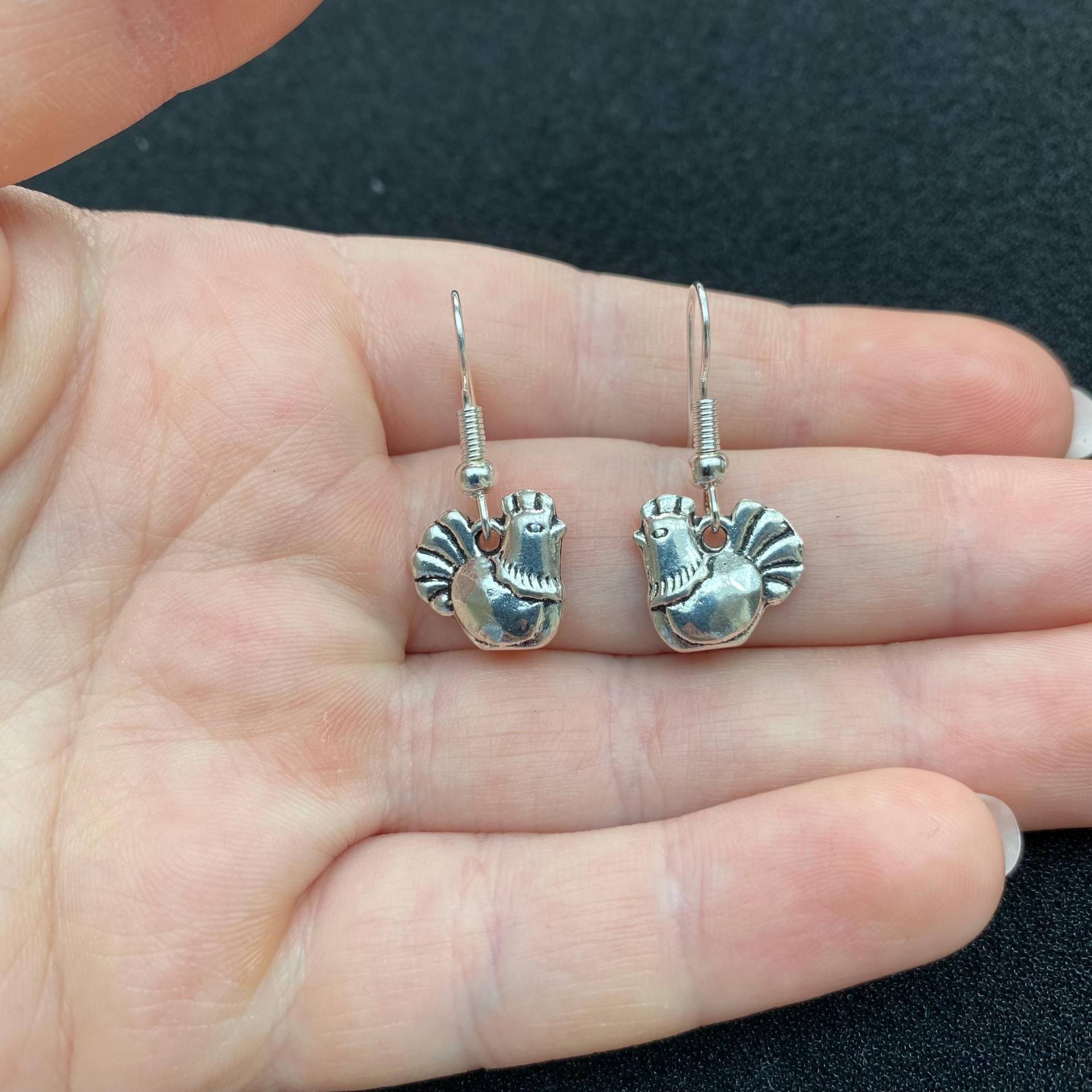 Silber Ohrhänger/Tropfen Ohrringe Mit Huhn Hen Charms, Ohrringe, Henne Osterohrringe von LooseTheLock