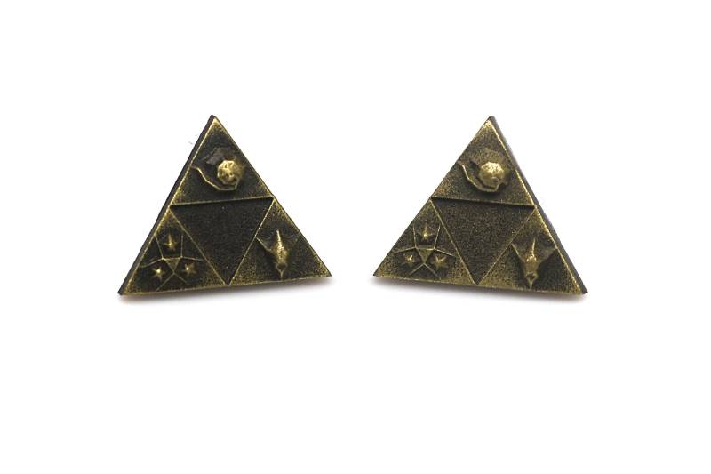 Triforce Zelda Ohrringe Spiritueller Stein Edelstahl Ohrstecker Erg1 von LootCaveCo