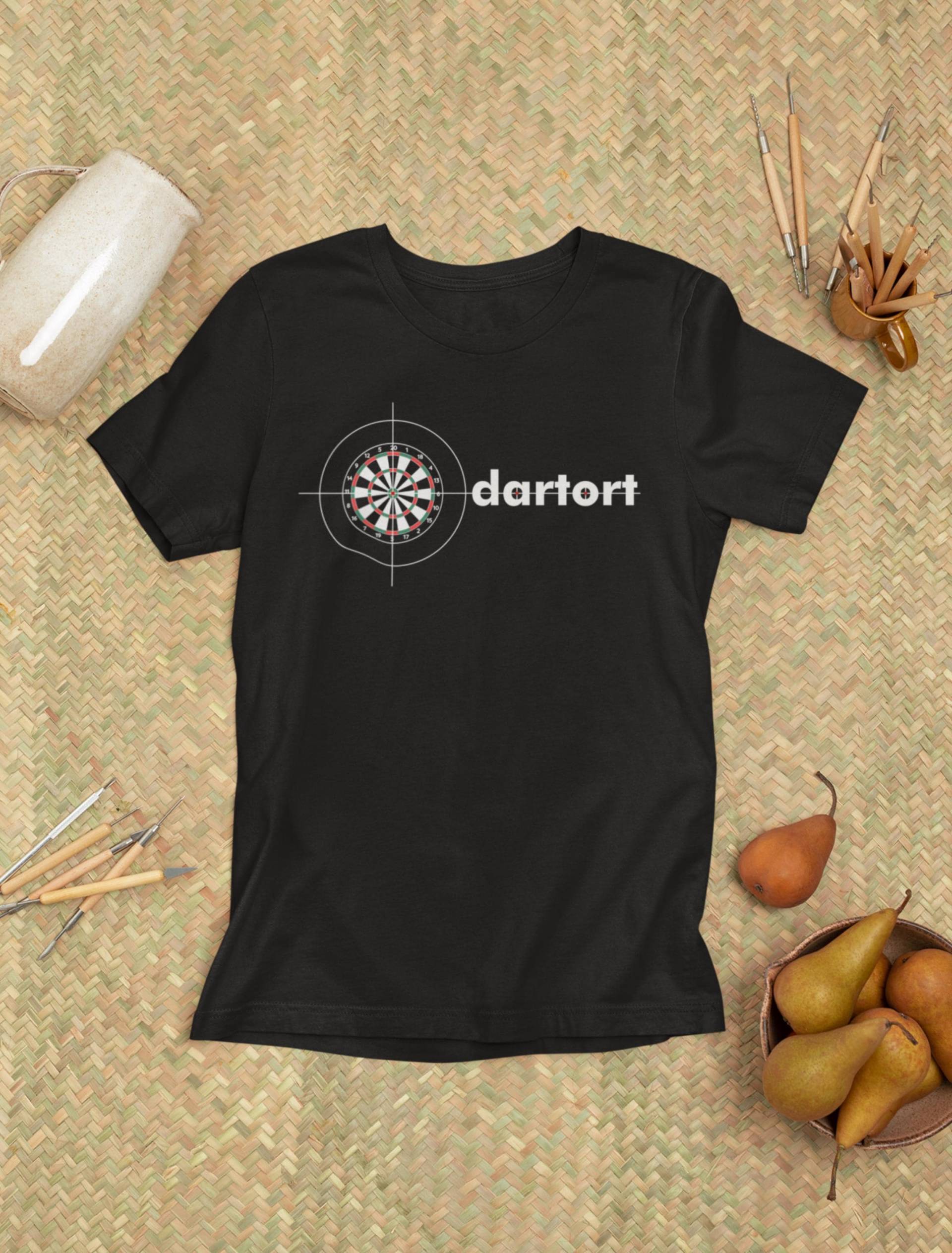 Dart Shirt "Dartort" - Lustiges Darts T-Shirt Für Dartspieler & Fans | Geschenk Männer Humor Sport Design von LootFactory
