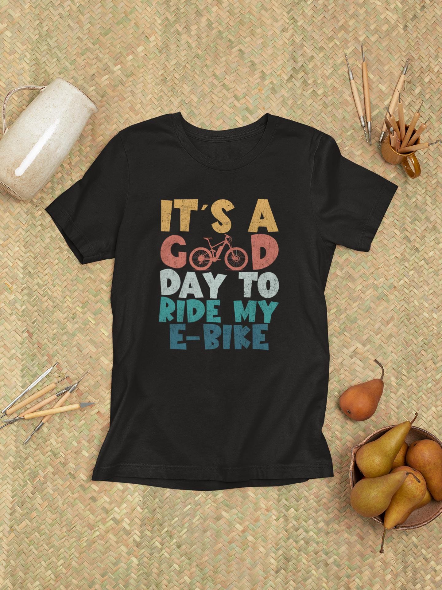 E-Bike Shirt Mtb | Lustiges Fahrrad T-Shirt Funny Bike Und Cycling Gift Mountain Für Radfahrer & Dad von LootFactory