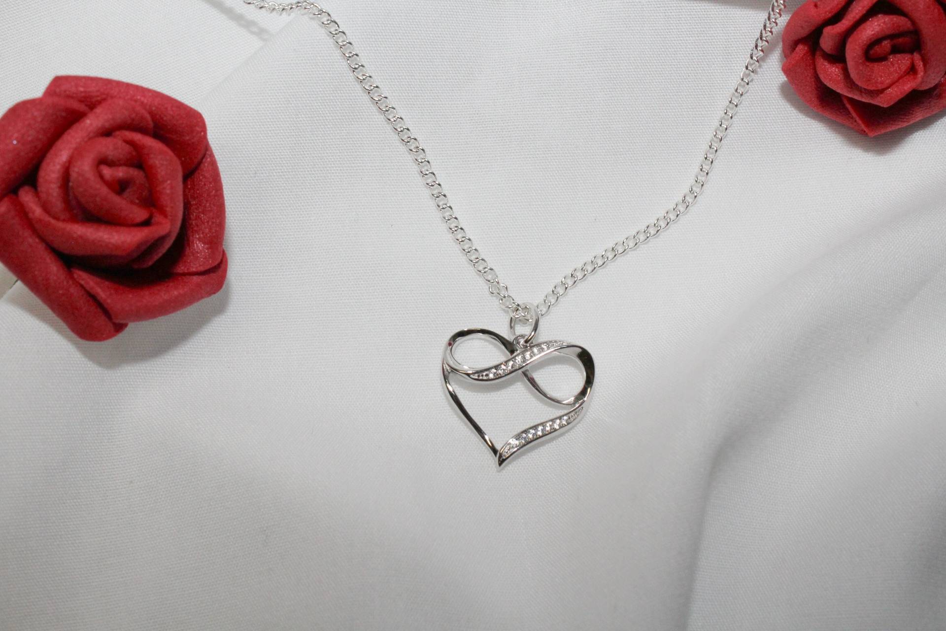 Unendlich Herz Kette Aus Sterling Silber 925 Für Valentinstag Oder Freundin Unendlich Herz Kette Aus Sterling Silber 925 Für Valentinstag Oder Freundin von LooveDE