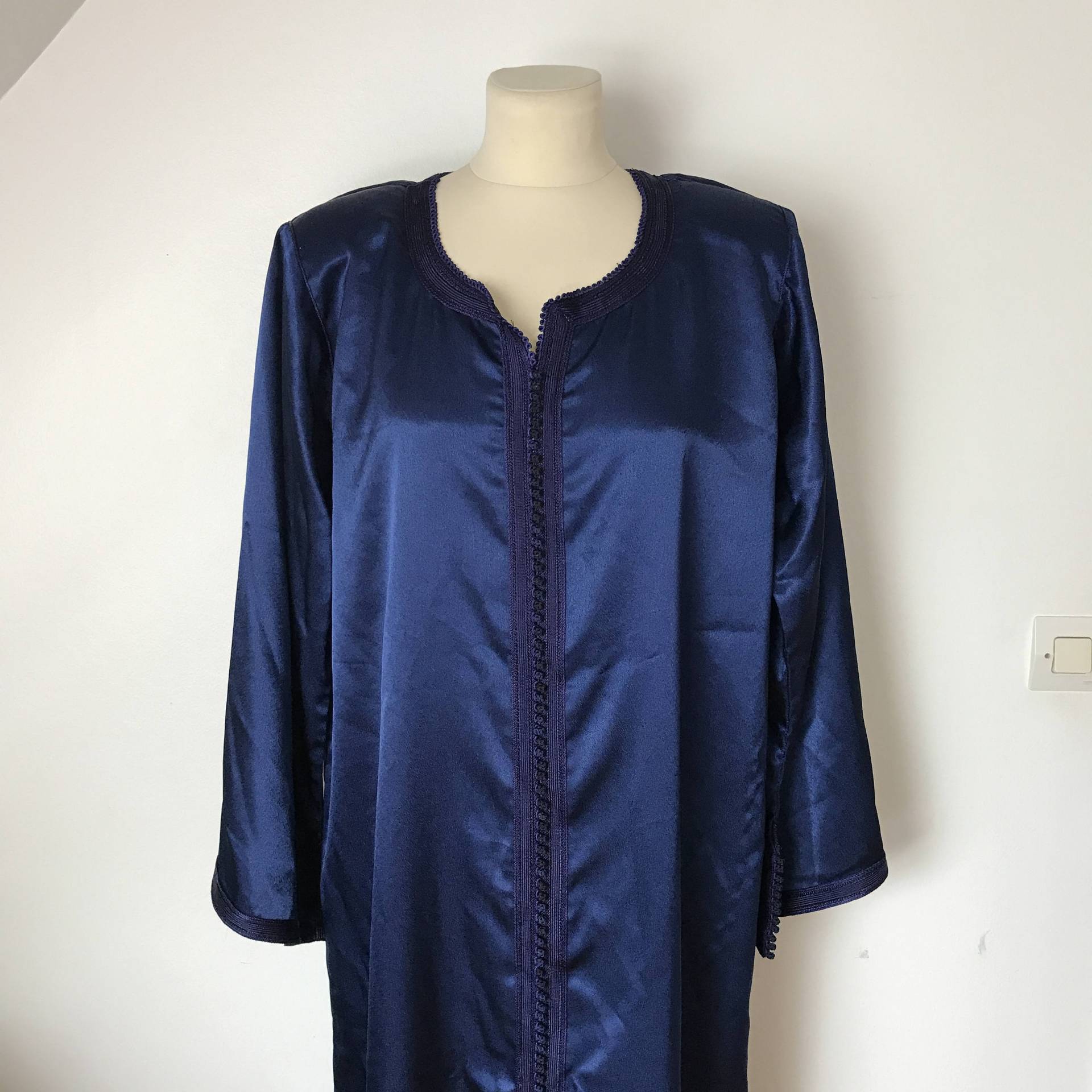 Vintage Schimmernd Blauer Kaftan 80Er/90Er Jahre Boho Kleid Vintage Schimmernd Blauer Kaftan 80Er/90Er Jahre Boho Kleid von Loppislover