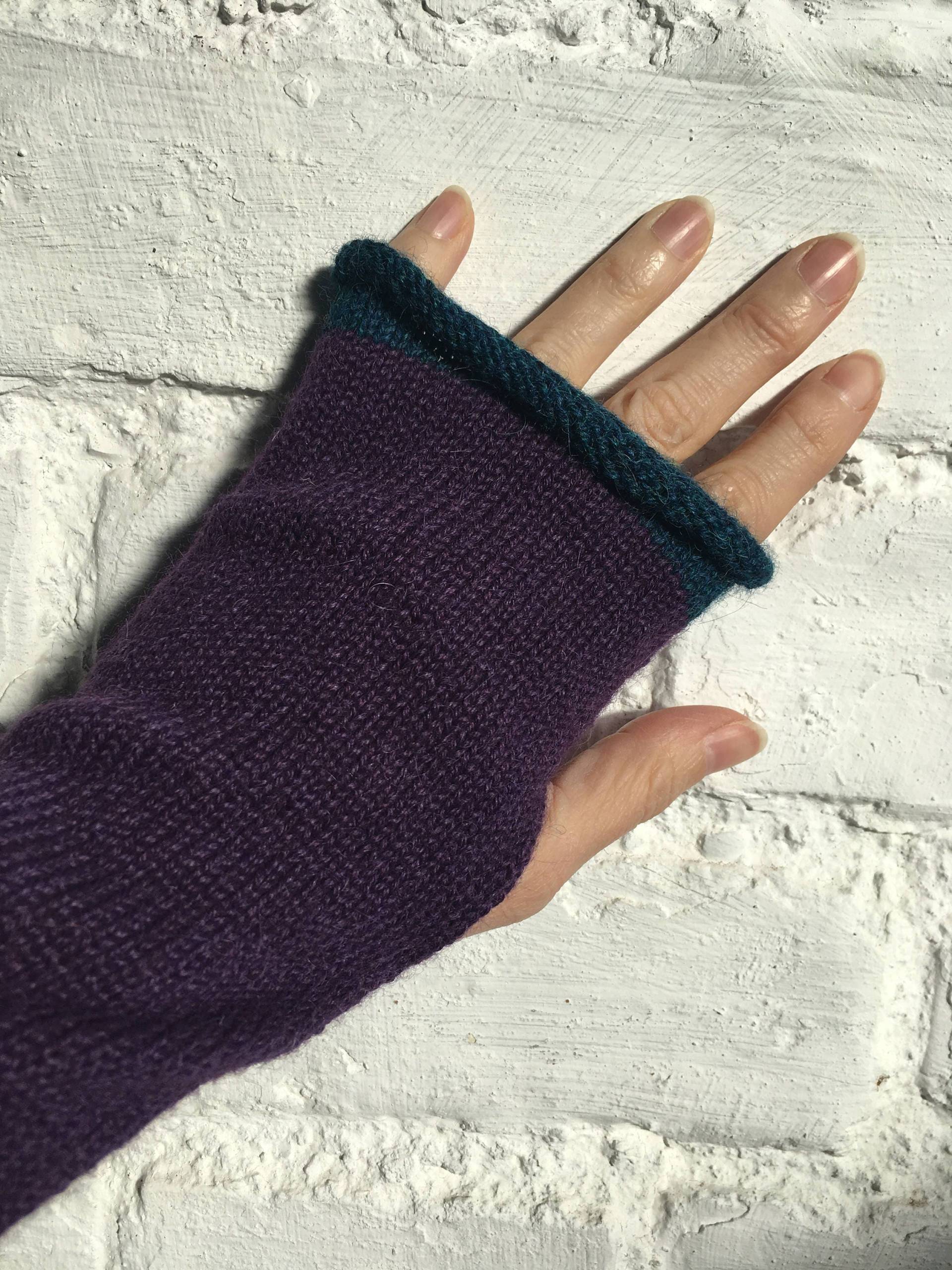 Lila Handschuhe, Alpaka Violette Armstulpen, Ultraviolett Handstulpen, Strick Uk Handschuhe Lila Handschuhe, Alpaka Violette Armstulpen, Ultraviolett Handstulpen, Strick Uk Handschuhe von LordandTaft