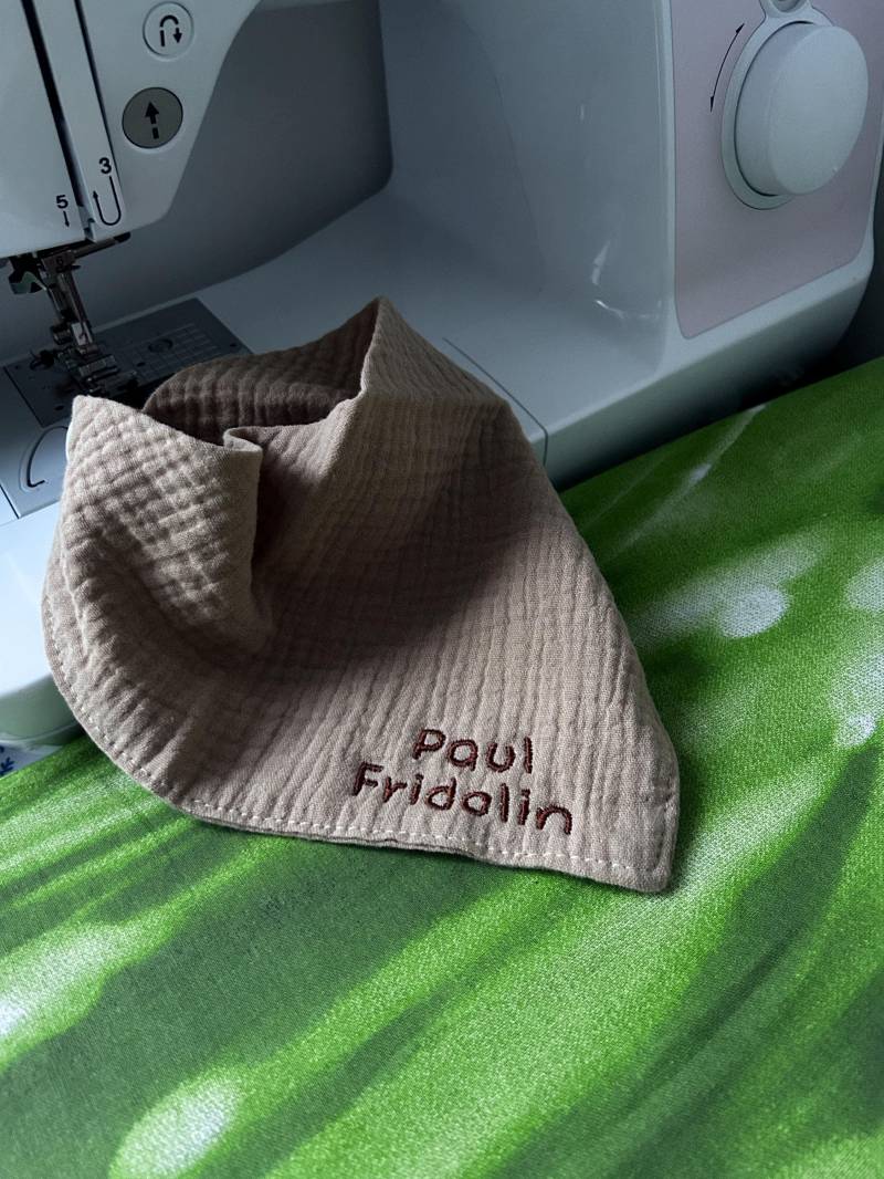 Halstuch Musselin Braun Mit Name Halstuch Musselin Braun Mit Name von LorenasDesign2013