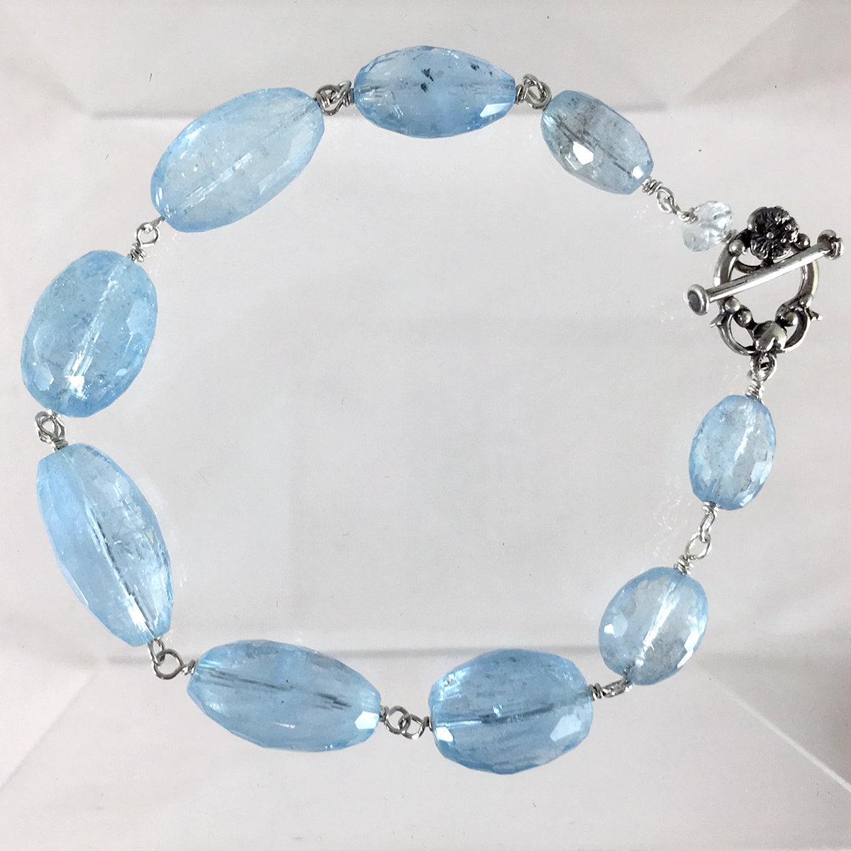 Echtes, Wunderschönes Aquamarin Armband - Versandkostenfrei Echtes, Wunderschönes Aquamarin Armband - Versandkostenfrei von LoriJoyDesigns