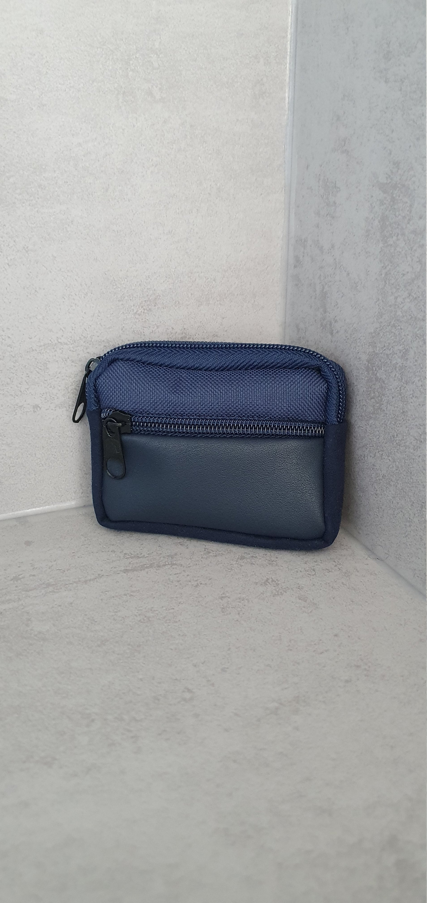 Kleine Ledergeldbörse Mit Lederelementen Retro Geldbeutel Kleine Ledergeldbörse Mit Lederelementen Retro Geldbeutel von LosMonederos