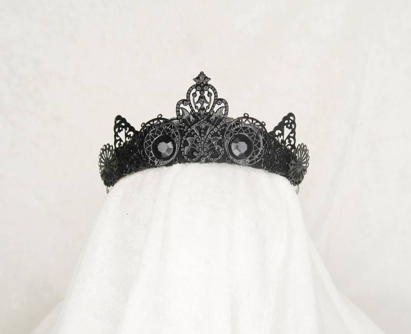Schwarze Filigrane Tiara - Gothic Krone, Kopfschmuck Auf Bestellung von Loschy