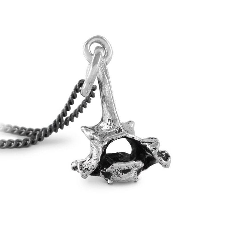 Halskette - Antik Silber Eichhörnchen Wirbel Anhänger von LostApostle