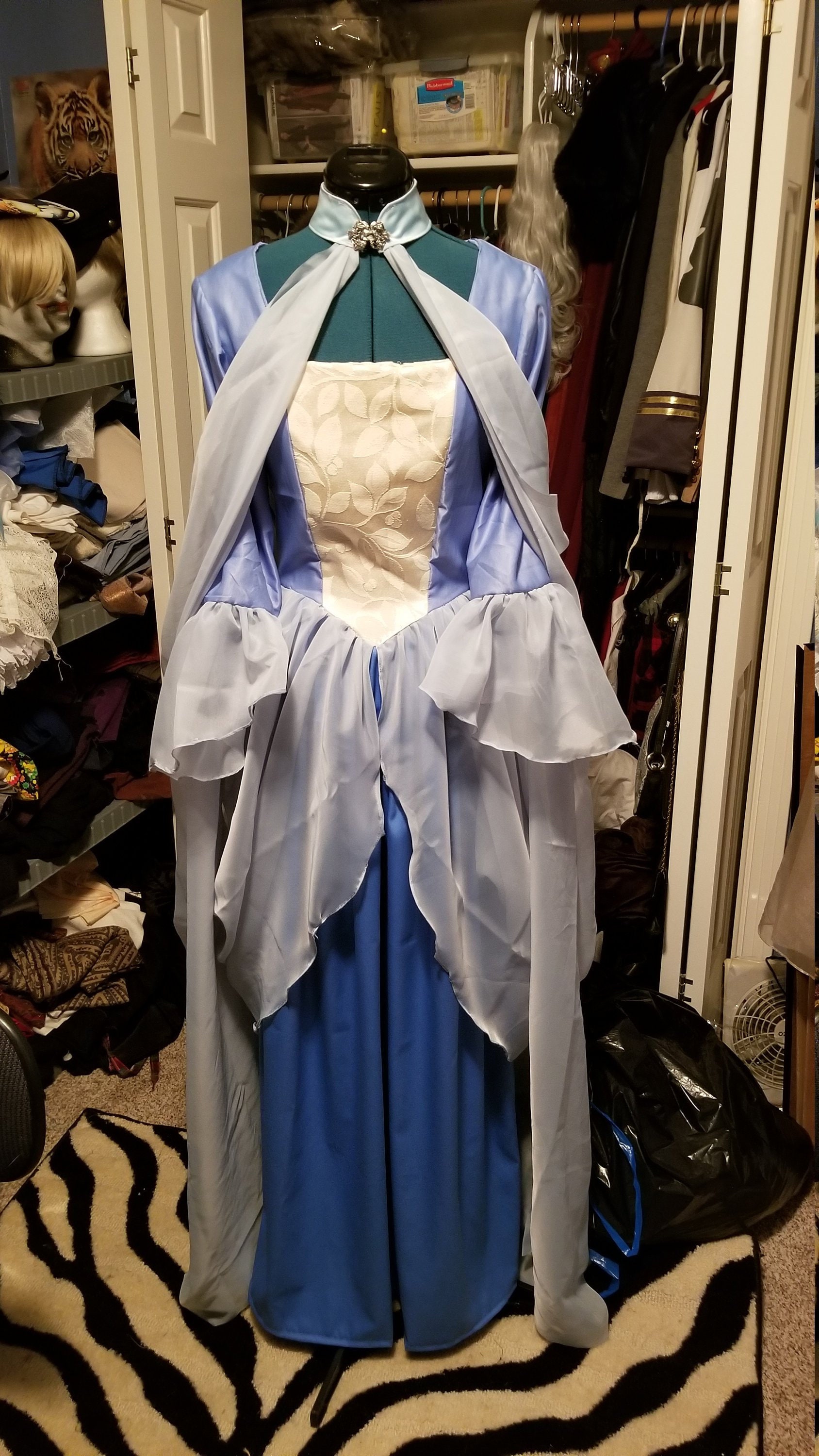 Eleganter Off Shoulder Drape Fantasy Elfen Cape Umhang Eleganter Off Shoulder Drape Fantasy Elfen Cape Umhang von LostChildren