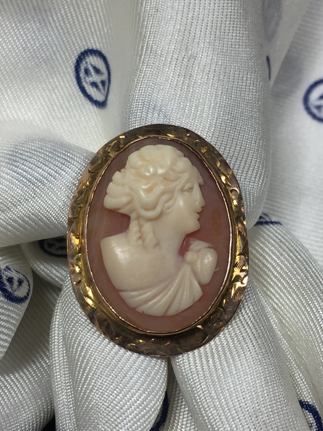 14K Stempel Gold Cameo Ring Größe 3 3/4 14K Stempel Gold Cameo Ring Größe 3 3/4 von LostHiddenTreasures