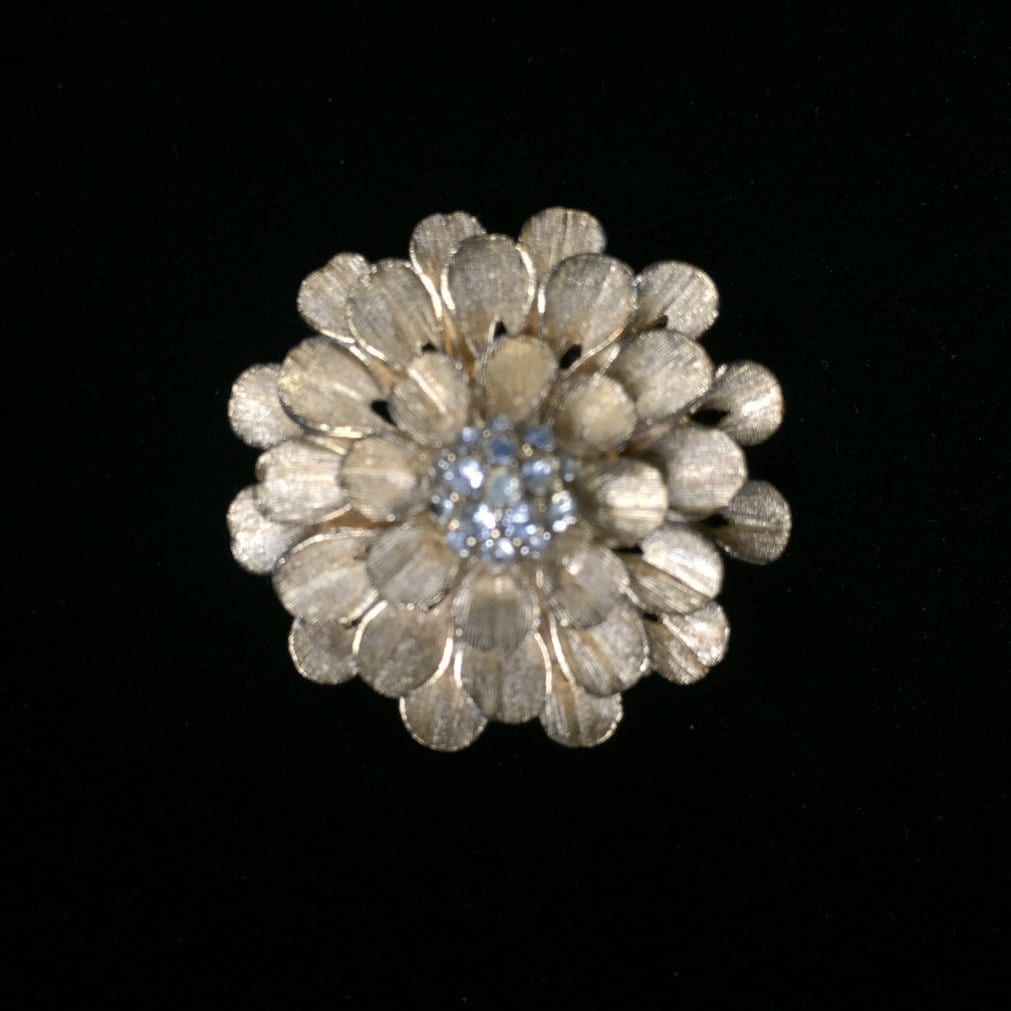 "Four Tears Goldstone Und Klarer Strassstein "Flower Brooch"." "Four Tears Goldstone Und Klarer Strassstein "Flower Brooch"." von LostHiddenTreasures
